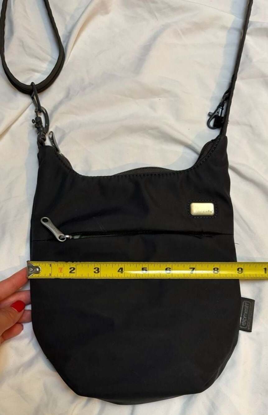 Pacsafe Slingsafe 100 Gii Anti-Theft Shoulder/Crossbody Bag - Picture 3 of 7